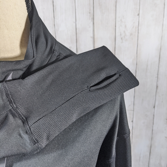 NEW NIKE running black half zip long sleeve sweate - Picture 8 of 8